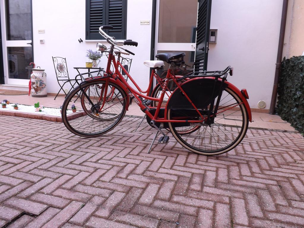 托马中央住宿加早餐旅馆 蒙特卡蒂尼泰尔梅 外观 照片