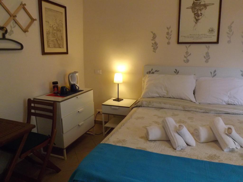 托马中央住宿加早餐旅馆 蒙特卡蒂尼泰尔梅 外观 照片